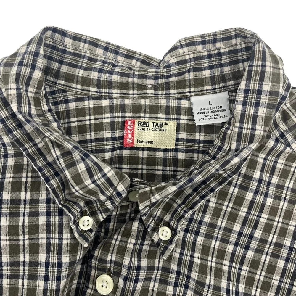 Levi’s Red Tab Mens Flannel Button Down Shirt Plaid size L 10384